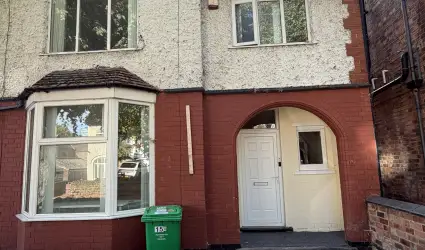 150 Harlaxton Drive, Lenton